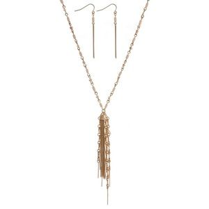 Ivory and Gold Tone Necklace Set